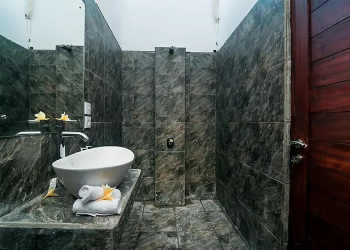 فيلة The Mawar Estate *